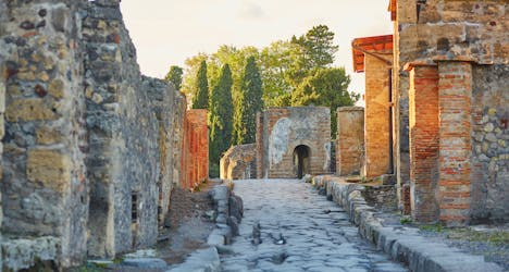 Tour a piedi di un’intera giornata di Pompei e Napoli